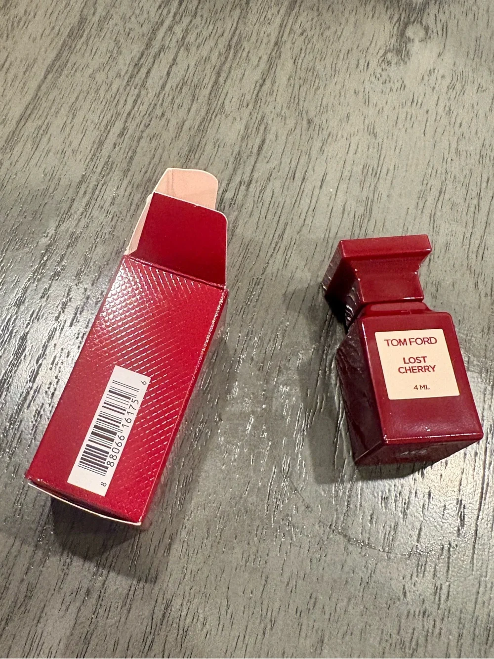 * New Tom Ford Lost Cherry Mini Bottle 4ml